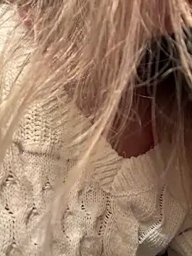 Snapshot of Vivian_MayXxX chatting on January 24, 11:02 pm Vivian MayXxX online show from January 24, 11:02 pm