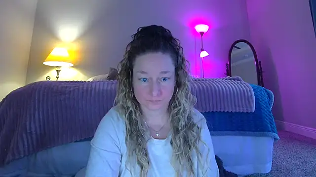 Snapshot of Vivian_MayXxX chatting on February 2, 7:46 pm Vivian MayXxX online show from February 2, 7:46 pm