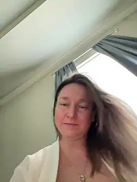 Snapshot of Vivian_MayXxX chatting on February 15, 9:37 pm Vivian MayXxX online show from February 15, 9:37 pm