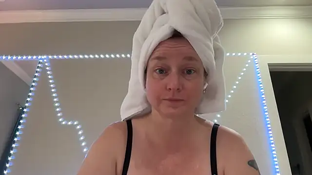 Snapshot of Vivian_MayXxX chatting on September 24, 5:16 pm Vivian MayXxX online show from September 24, 5:16 pm