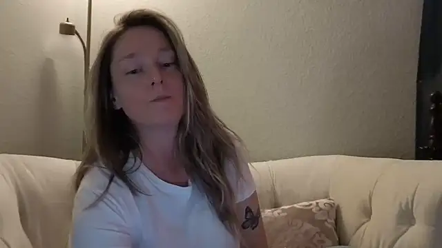 Snapshot of Vivian_MayXxX chatting on November 4, 11:37 pm Vivian MayXxX online show from November 4, 11:37 pm