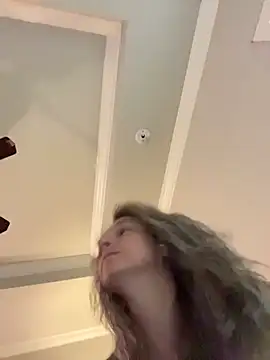 Snapshot of Vivian_MayXxX chatting on November 22, 10:42 pm Vivian MayXxX online show from November 22, 10:42 pm