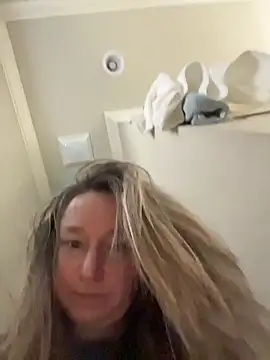 Snapshot of Vivian_MayXxX chatting on November 23, 7:57 pm Vivian MayXxX online show from November 23, 7:57 pm