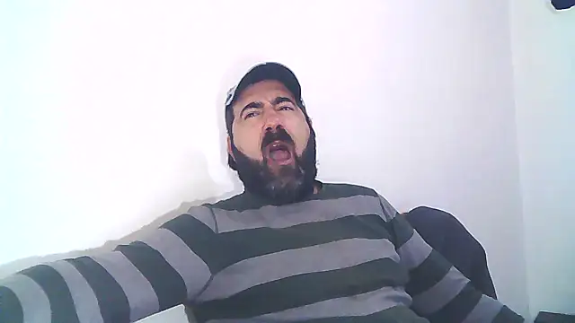 Snapshot of ZYXEL353 chatting on February 10, 12:30 am ZYXEL353 online show from February 10, 12:30 am