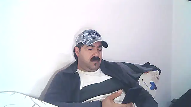 Snapshot of ZYXEL353 chatting on February 16, 8:22 pm ZYXEL353 online show from February 16, 8:22 pm