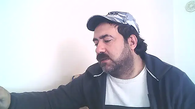 Snapshot of ZYXEL353 chatting on February 24, 12:37 pm ZYXEL353 online show from February 24, 12:37 pm