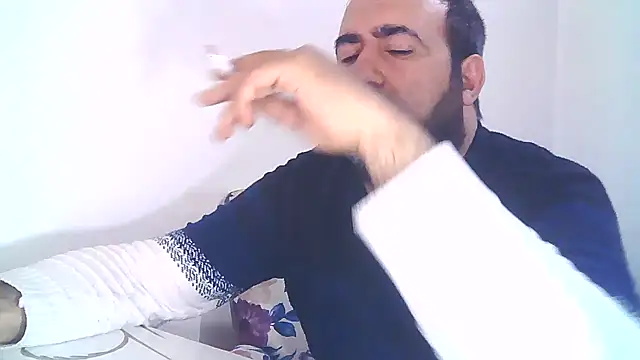 Snapshot of ZYXEL353 chatting on March 7, 12:58 am ZYXEL353 online show from March 7, 12:58 am