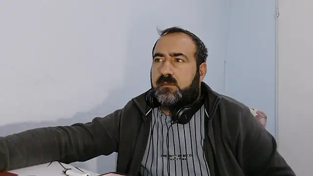 Snapshot of ZYXEL353 chatting on October 14, 2:56 am ZYXEL353 online show from October 14, 2:56 am