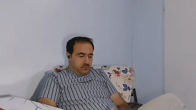 Snapshot of ZYXEL353 chatting on October 31, 11:06 pm ZYXEL353 online show from October 31, 11:06 pm