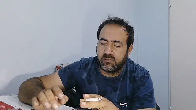 Snapshot of ZYXEL353 chatting on November 13, 12:31 am ZYXEL353 online show from November 13, 12:31 am