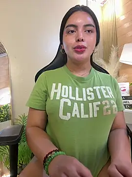 HotstuffCherrySummer online show from February 22, 9:23 am