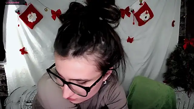 MaryEm976 online show from January 5, 11:59 am