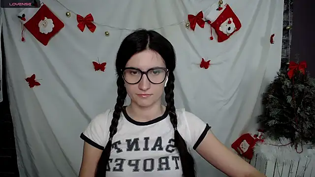 MaryEm976 online show from January 7, 8:45 am