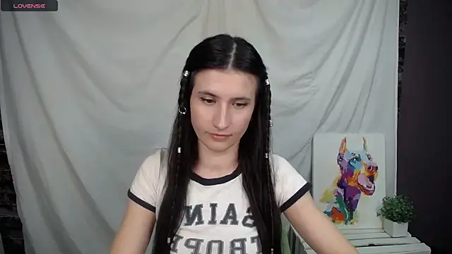 MaryEm976 online show from March 9, 9:35 am