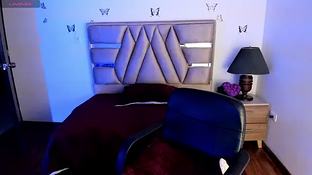 cristie ortiz online show from February 20, 3:45 am