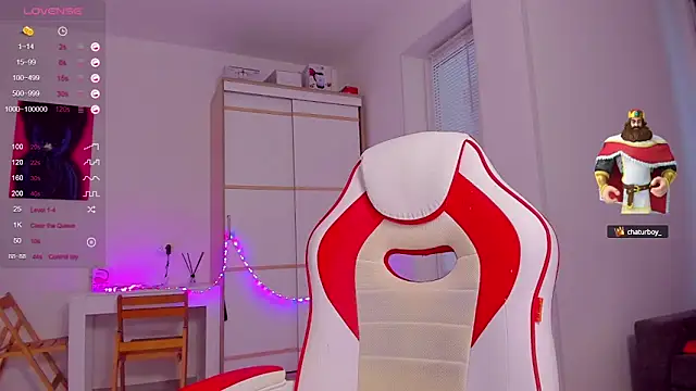 HotCarolineXO online show from December 24, 7:49 am