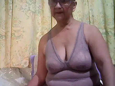 Snapshot of ScorpionLove12 chatting on November 14, 5:55 pm ScorpionLove12 online show from November 14, 5:55 pm