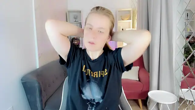 JadeSoft online show from November 1, 1:35 pm