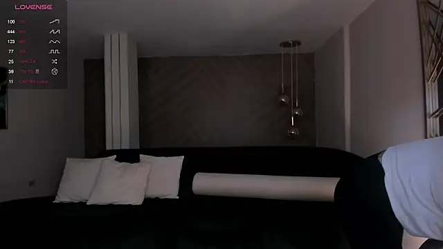 MartinnaBonnet online show from December 19, 4:57 pm