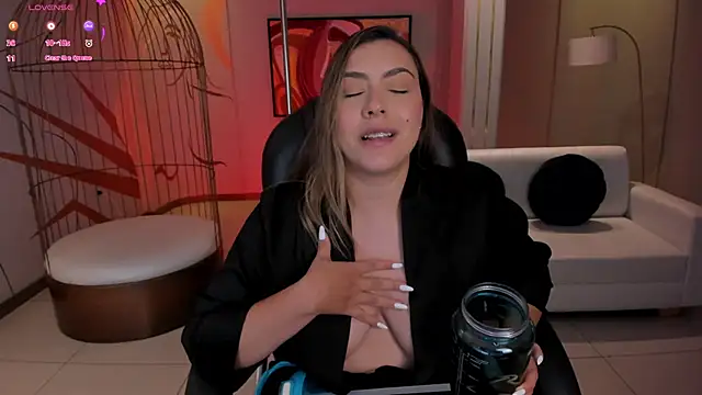 MartinnaBonnet online show from December 21, 4:36 pm