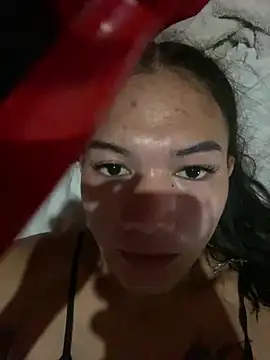 Snapshot of blowzy_sexy chatting on December 31, 12:54 am blowzy sexy online show from December 31, 12:54 am