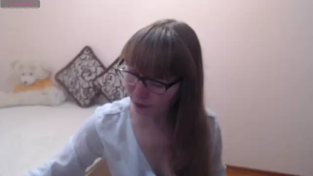 Snapshot of MargotLot chatting on December 6, 3:30 am MargotLot online show from December 6, 3:30 am