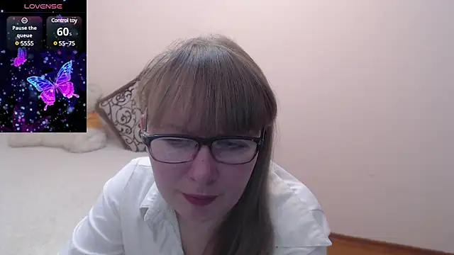 Snapshot of MargotLot chatting on February 2, 7:09 am MargotLot online show from February 2, 7:09 am