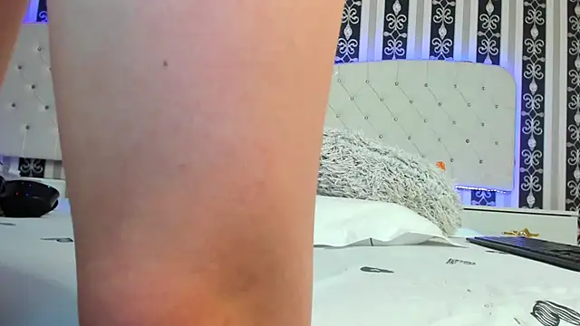 Snapshot of Aidasina chatting on February 16, 8:22 pm Aidasina online show from February 16, 8:22 pm