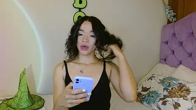 kiarablue online show from October 18, 1:41 am