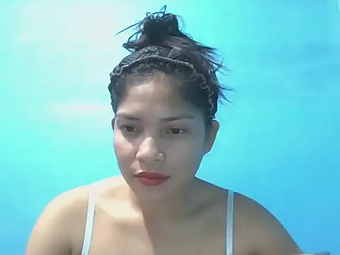 Snapshot of prettyyoung_mom23 chatting on December 16, 2:00 pm prettyyoung mom23 online show from December 16, 2:00 pm