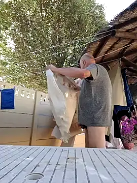 Snapshot of DaddyCumBumZA chatting on December 21, 2:58 pm DaddyCumBumZA online show from December 21, 2:58 pm