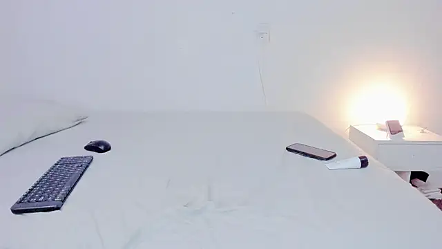 Snapshot of Amelia75 chatting on January 24, 11:34 pm Amelia75 online show from January 24, 11:34 pm