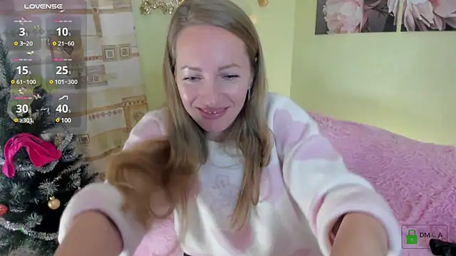 Queenymel online show from December 4, 6:50 pm