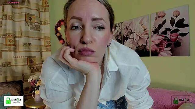 Queenymel online show from January 29, 3:58 pm