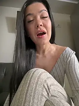 Snapshot of denise_k chatting on December 9, 12:19 pm denise k online show from December 9, 12:19 pm