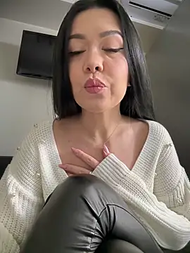 Snapshot of denise_k chatting on January 6, 12:24 pm denise k online show from January 6, 12:24 pm