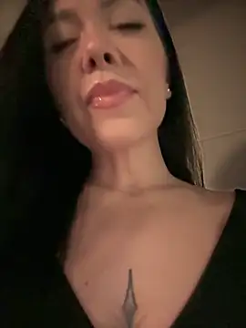 Snapshot of denise_k chatting on January 31, 12:29 pm denise k online show from January 31, 12:29 pm