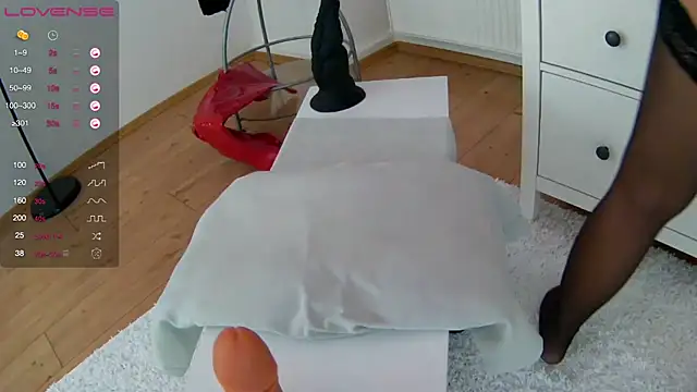 Latina daily online show from February 5, 2:37 pm