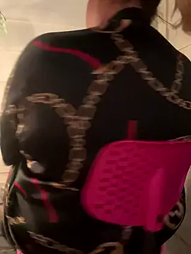 Snapshot of BigFineSelena chatting on October 13, 3:50 am BigFineSelena online show from October 13, 3:50 am