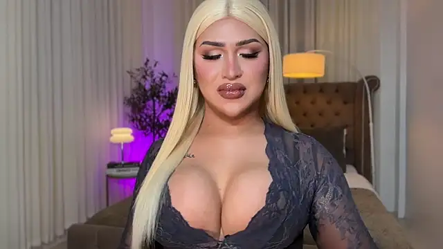 Your Majesty Tyra online show from October 15, 5:18 am