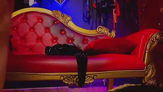 PerlaDivaio online show from January 11, 1:01 pm