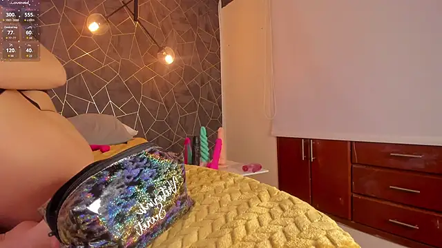 dayra angels online show from October 27, 8:02 pm