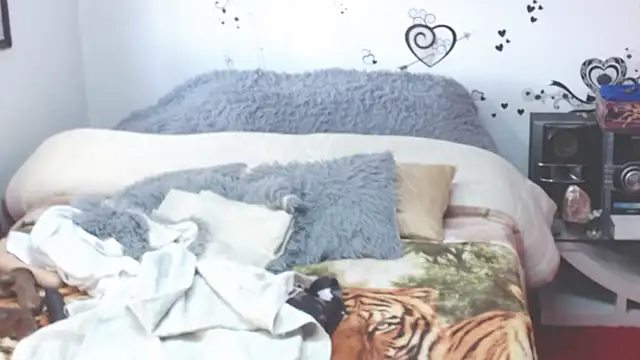 Snapshot of anie_milf1 chatting on January 20, 10:37 pm anie milf1 online show from January 20, 10:37 pm