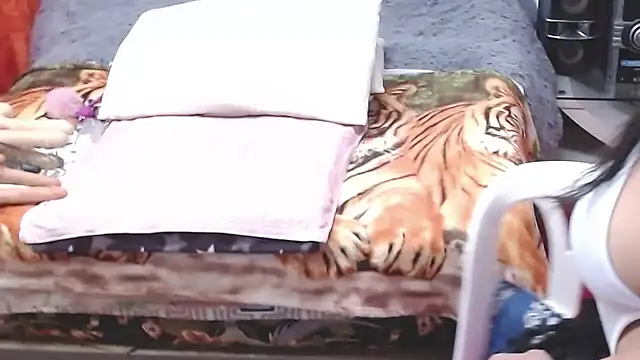 Snapshot of anie_milf1 chatting on February 22, 3:23 am anie milf1 online show from February 22, 3:23 am