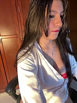 loolla 23 online show from December 21, 10:30 pm