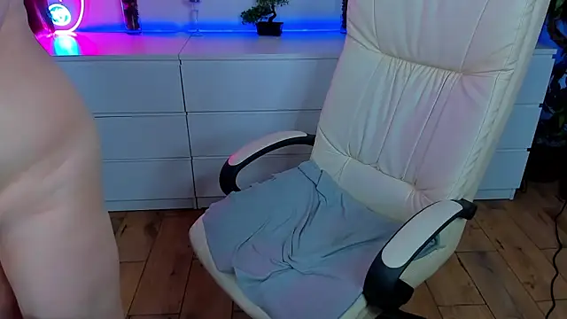 Kamilla Hot online show from February 16, 1:03 am