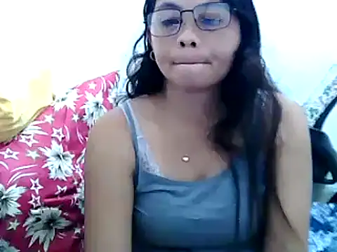 Snapshot of pinay_milfxx chatting on February 13, 10:43 pm pinay milfxx online show from February 13, 10:43 pm