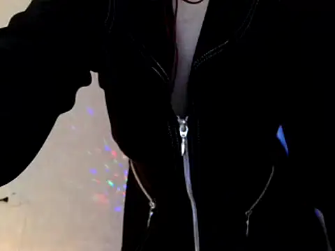 Snapshot of elenaza chatting on February 14, 8:48 pm elenaza online show from February 14, 8:48 pm