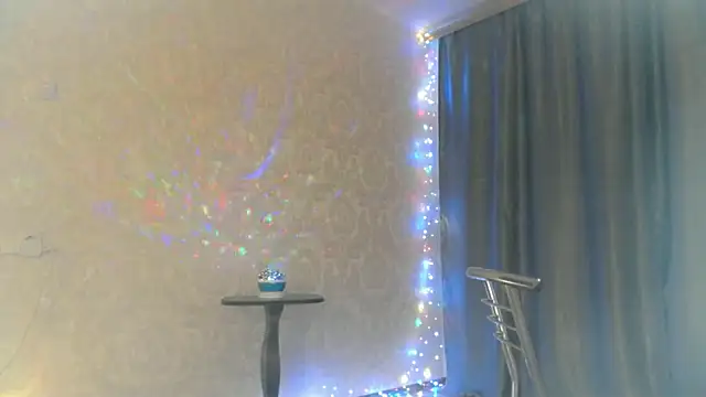 Snapshot of elenaza chatting on September 30, 7:52 pm elenaza online show from September 30, 7:52 pm