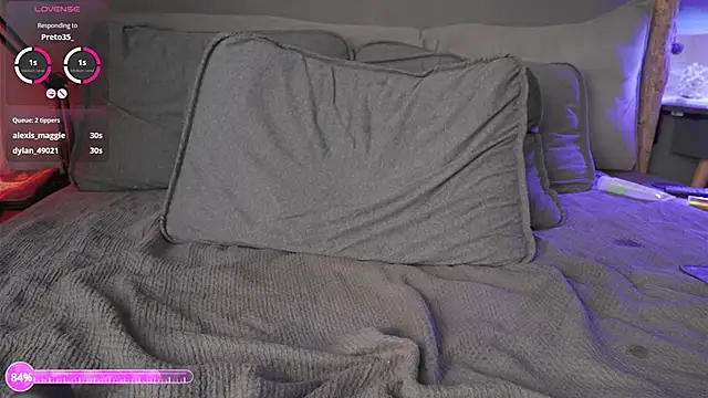 Snapshot of bunny_edge chatting on February 23, 6:34 pm bunny edge online show from February 23, 6:34 pm